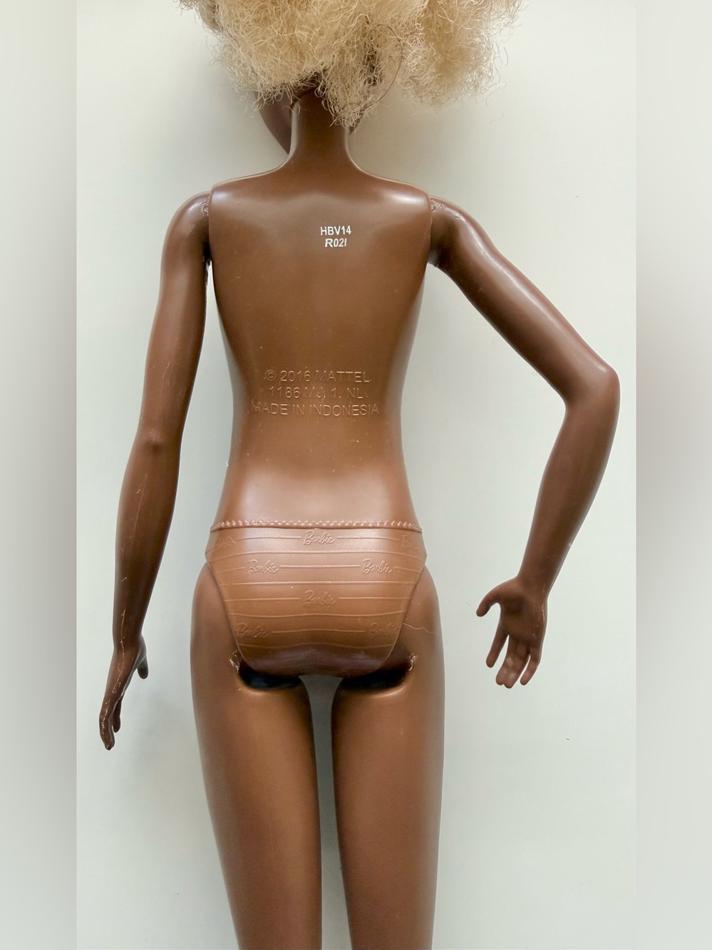 Afro Barbie Fashionistas Doll #180 - Picture 7 of 11